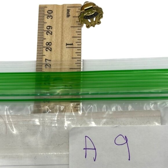 Vintage Germania Gold Lapel Pin Brooch With Laurel Wreath Design A9 - Picture 4 of 4